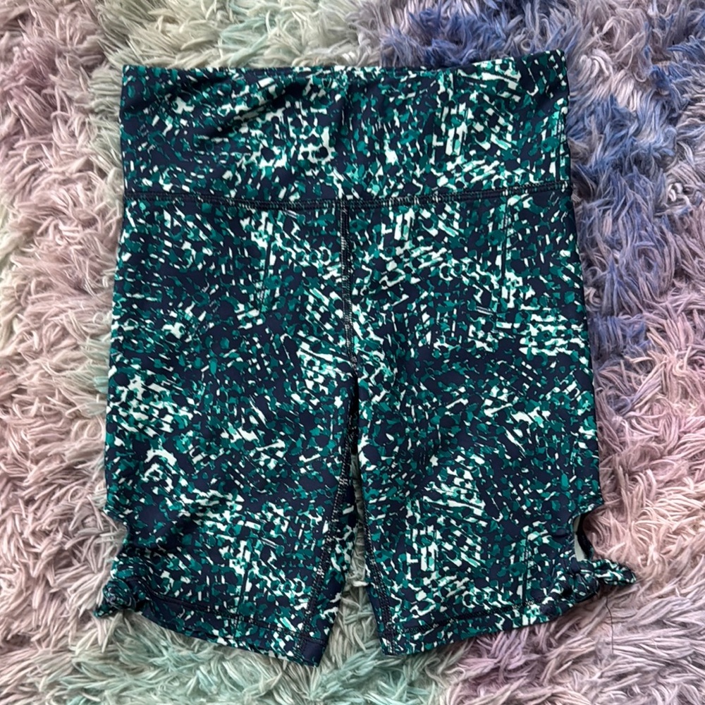 Stylish Green Patterned Girls Active Shorts